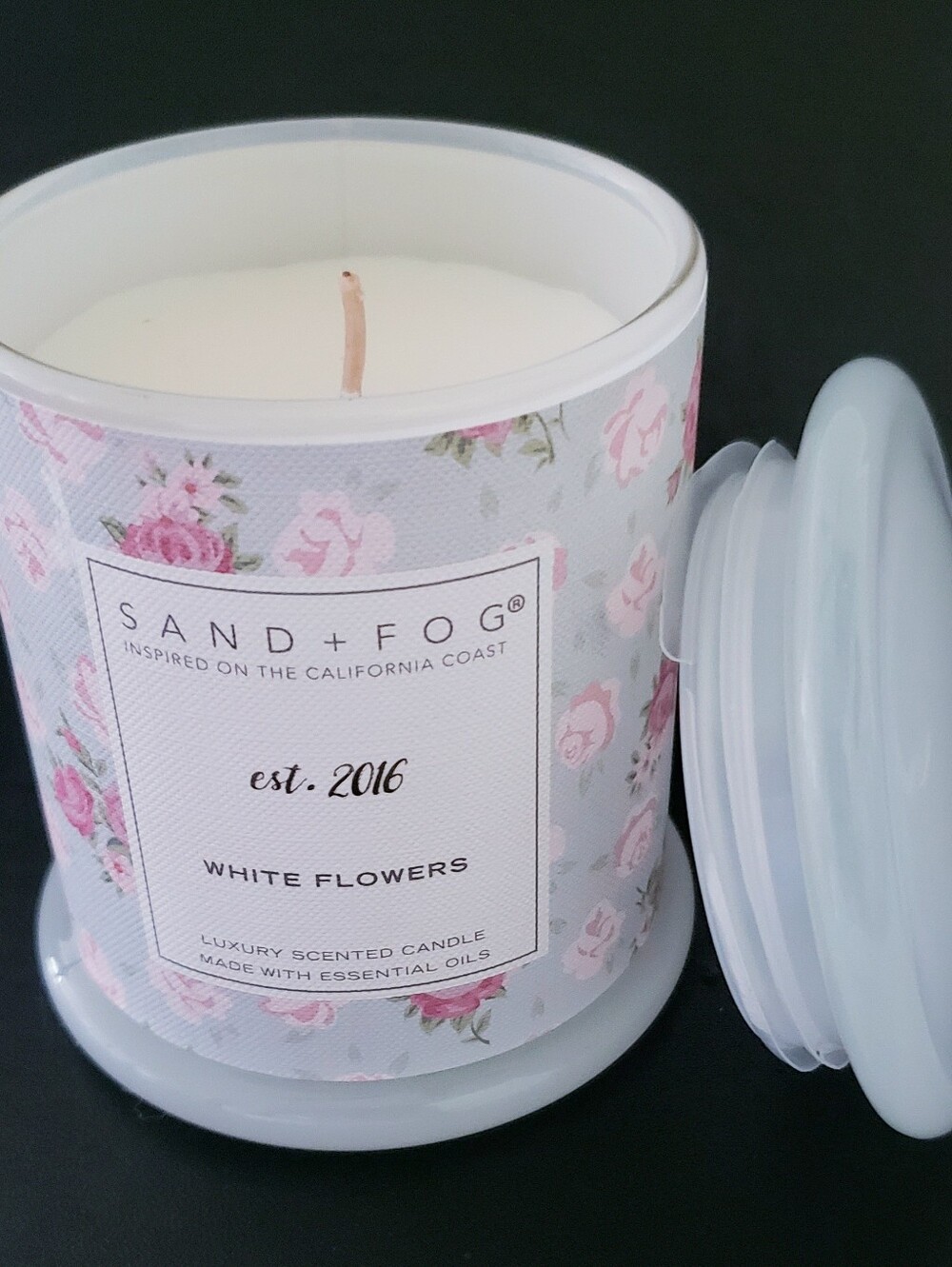 Sand + Fog Luxury Scented Candle W/ Essential Oils WHITE FLOWERS 10oz New